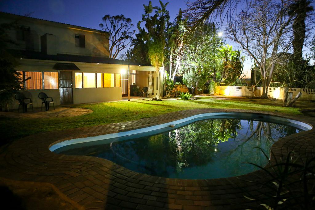 Oudtshoorn Homestay Accommodation Exterior photo