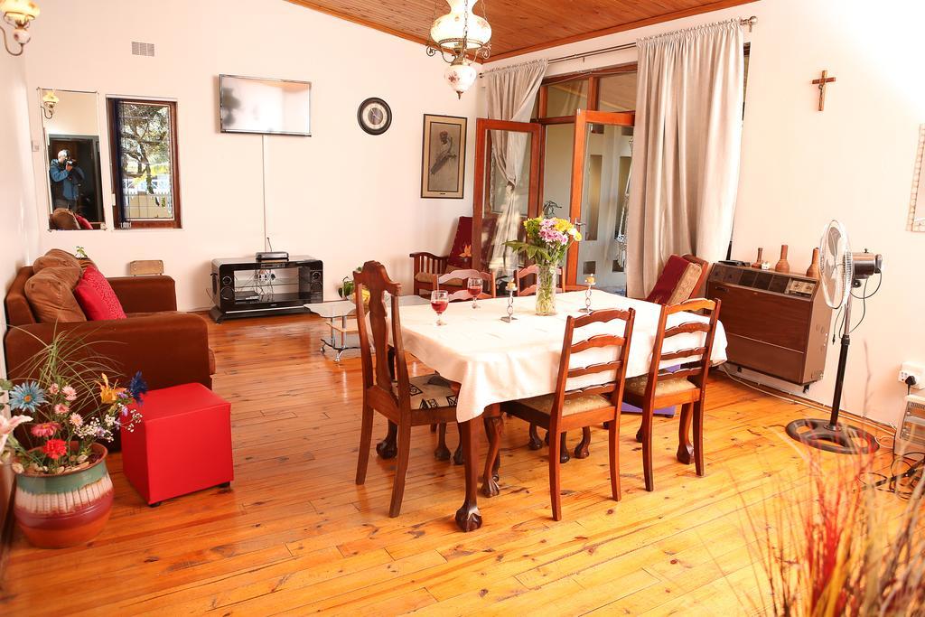 Oudtshoorn Homestay Accommodation Exterior photo